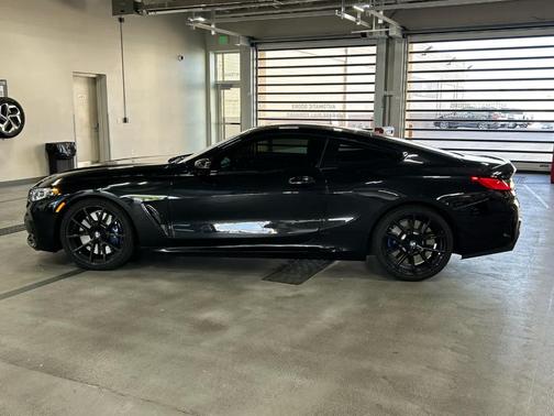 Black Sapphire Metallic 2021 BMW M850 i xDrive