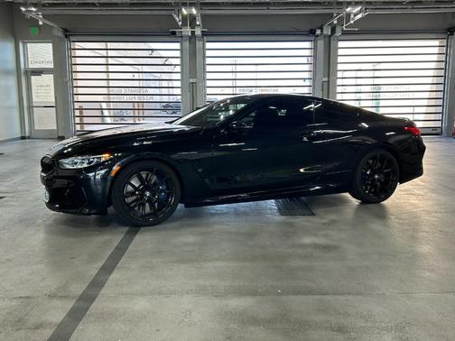 Black Sapphire Metallic 2021 BMW M850 i xDrive
