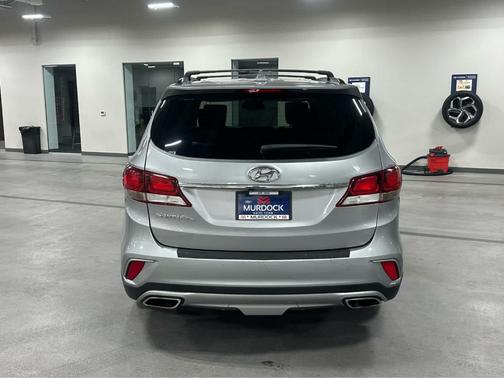 2017 Hyundai SANTA FE SE