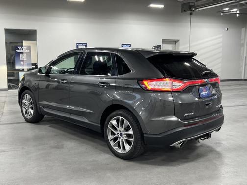 Magnetic 2017 Ford Edge Titanium