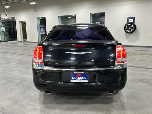 2011 Chrysler 300C Base