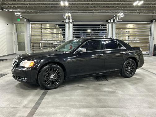 2011 Chrysler 300C Base