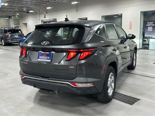2023 Hyundai TUCSON SE
