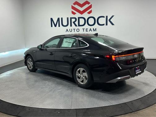 Black 2026 Hyundai SONATA SE