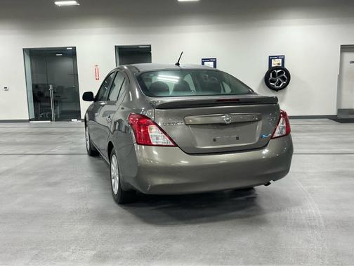 2013 Nissan Versa 1.6 SV