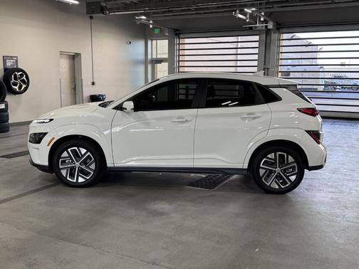 Lunar White 2023 Hyundai KONA EV SE