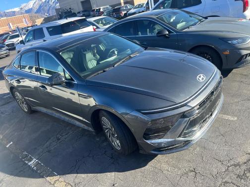 2025 Hyundai SONATA Hybrid Limited