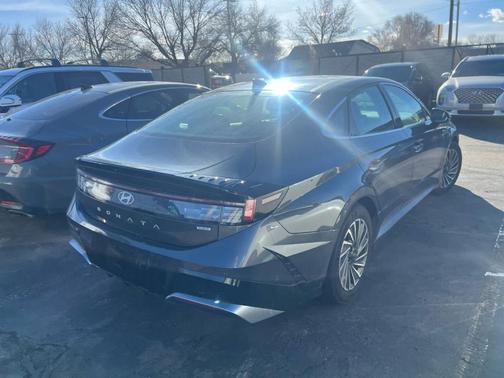 2025 Hyundai SONATA Hybrid Limited