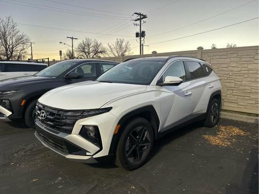 2026 Hyundai TUCSON Hybrid Blue SE