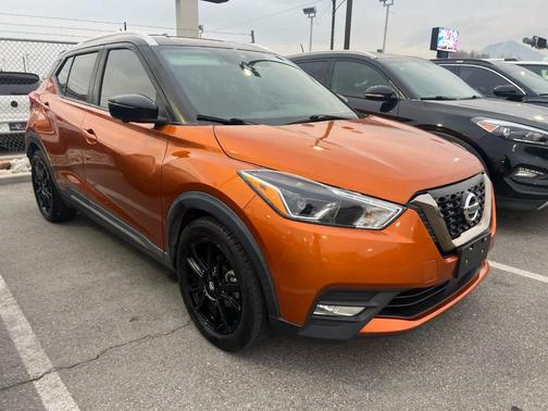 2020 Nissan Kicks SR