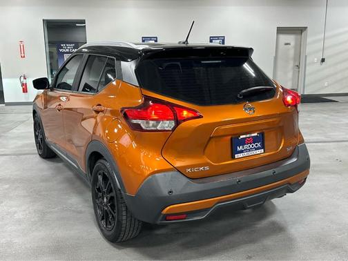2020 Nissan Kicks SR