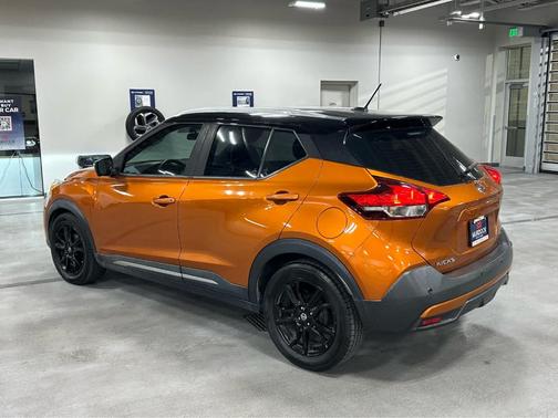 2020 Nissan Kicks SR