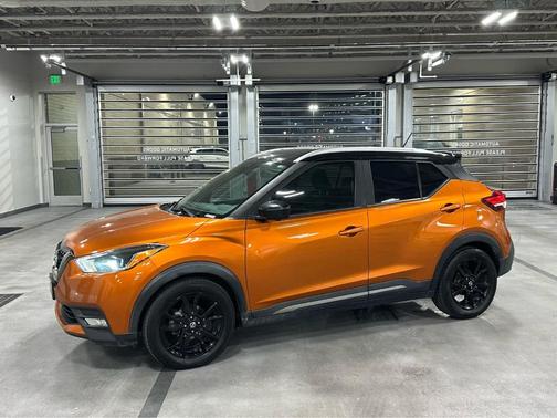 2020 Nissan Kicks SR