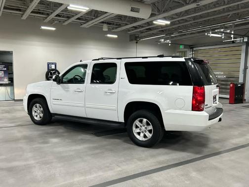 2011 GMC Yukon XL 1500 SLT