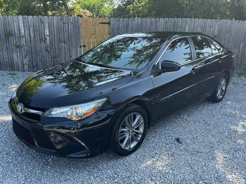 2016 Toyota Camry SE w/Special Edition Pkg