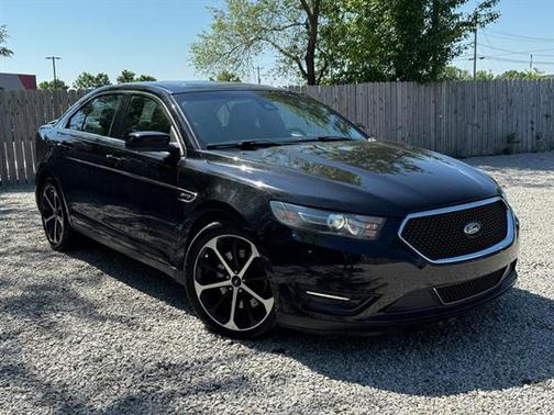 2016 Ford Taurus SHO