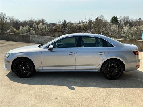 Florett Silver Metallic 2018 Audi A4 2.0T Tech Premium