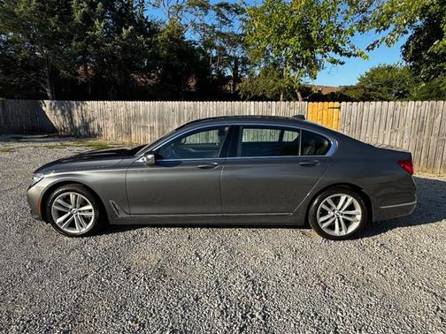 2016 BMW 750 i xDrive