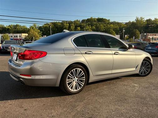 2019 BMW 530 530i