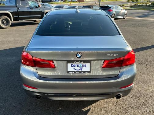 2019 BMW 530 530i