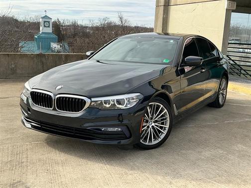 2018 BMW 530 530i