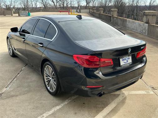 2018 BMW 530 530i