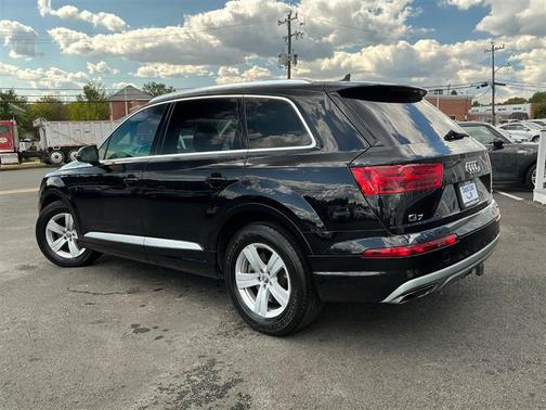 Black 2017 Audi Q7 2.0T Premium