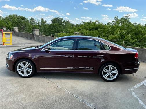 2012 Volkswagen Passat Base