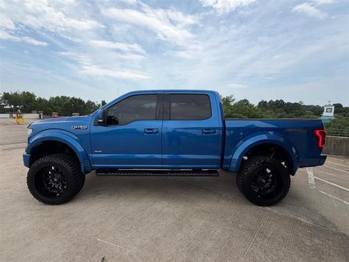 Blue 2016 Ford F-150 XLT
