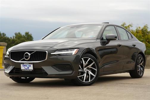 Pine Grey Metallic 2020 Volvo S60 T6 Momentum