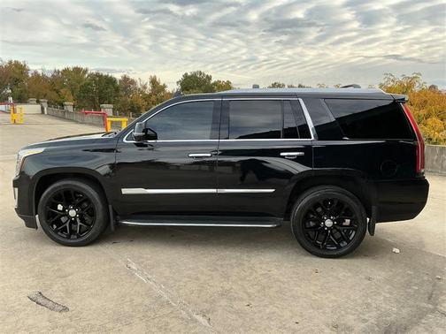 2016 Cadillac Escalade Luxury
