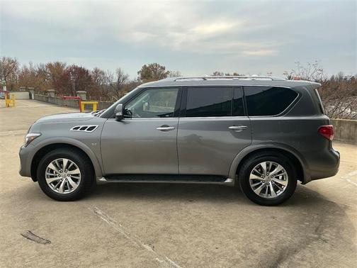 2017 INFINITI QX80 Base