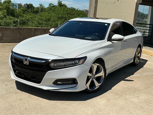 Platinum White Pearl 2018 Honda Accord Touring