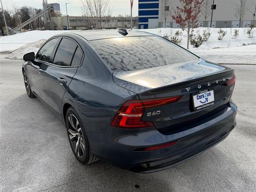 2023 Volvo S60 B5 Core Dark Theme