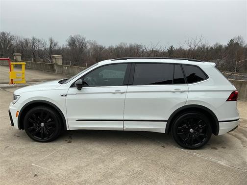 2021 Volkswagen Tiguan 2.0T SEL R-Line Black