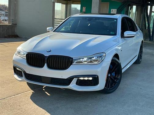 2016 BMW 750 i xDrive