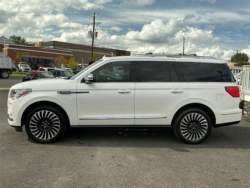 2018 Lincoln Navigator Black Label