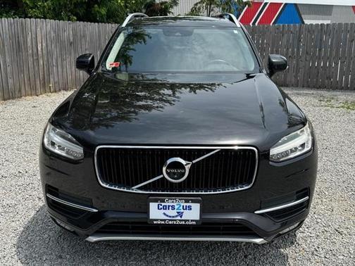 2016 Volvo XC90 T6 Momentum