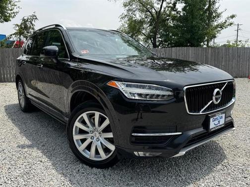 2016 Volvo XC90 T6 Momentum