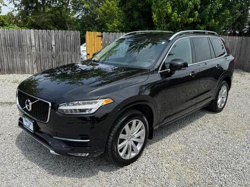 2016 Volvo XC90 T6 Momentum