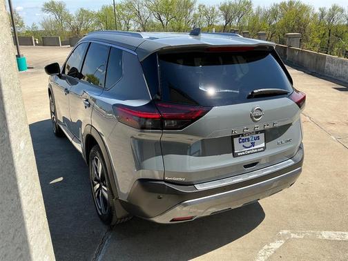 Gray 2022 Nissan Rogue SL