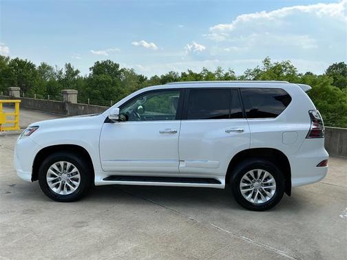 Starfire Pearl 2016 Lexus GX 460 Base