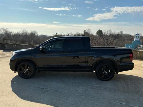 2017 Honda Ridgeline Black