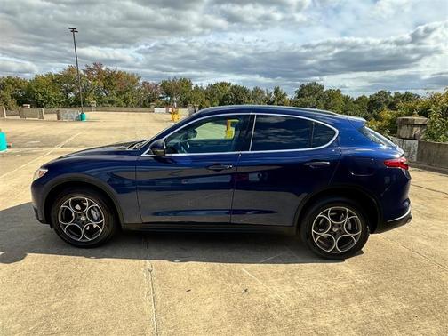 2018 Alfa Romeo Stelvio Base