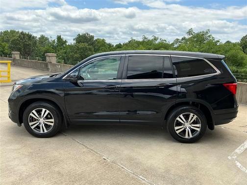 Crystal Black Pearl 2018 Honda Pilot EX-L