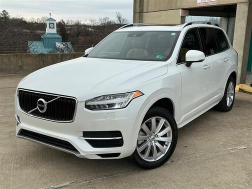 2018 Volvo XC90 T6 Momentum