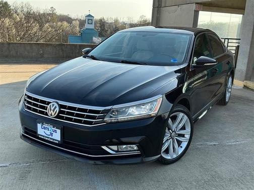 Black Uni 2016 Volkswagen Passat 1.8T SEL