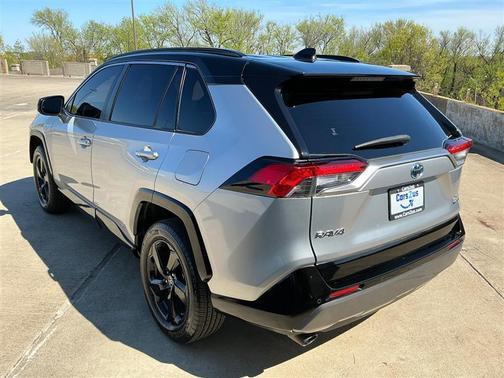 2019 Toyota RAV4 Hybrid SE