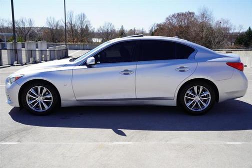 2015 INFINITI Q50 Premium