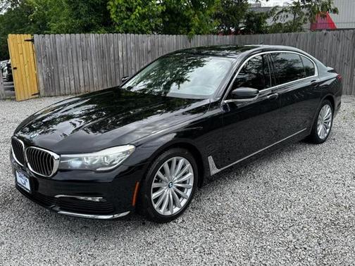 2017 BMW 740 740i